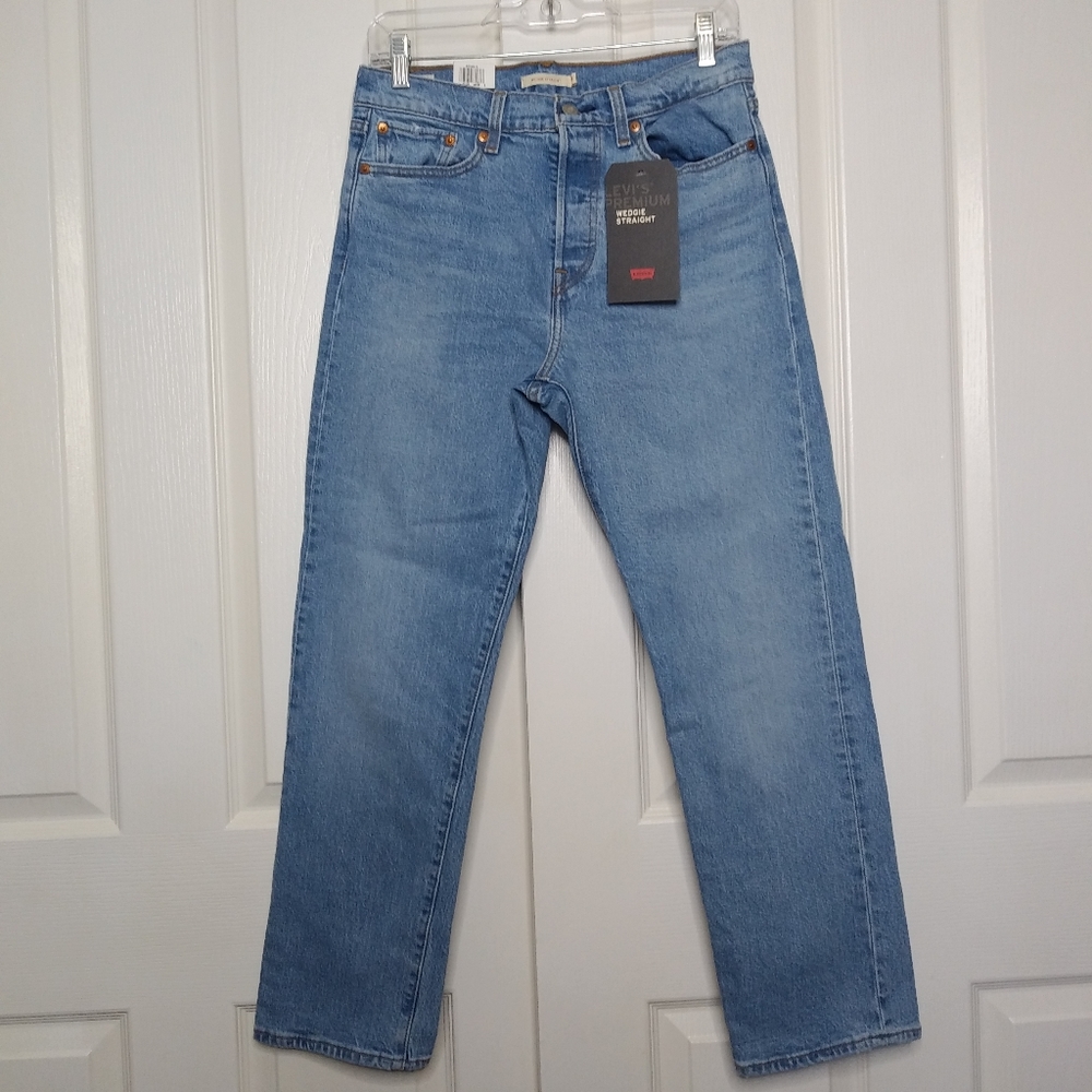 Levis High Rise Wedgie Straight Jean size 28